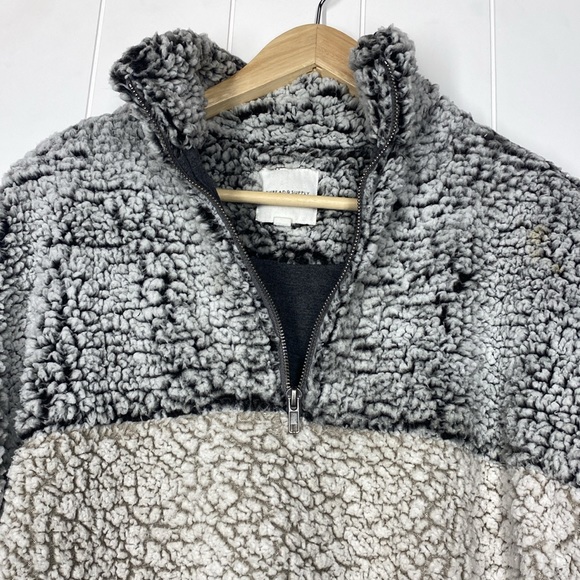 Thread & Supply 1/4 Zip Pullover Sherpa Jacket - Picture 5 of 9